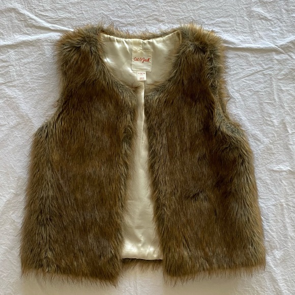 Cat & Jack - Little Kid Brown Faux Fur Vest - Picture 2 of 12